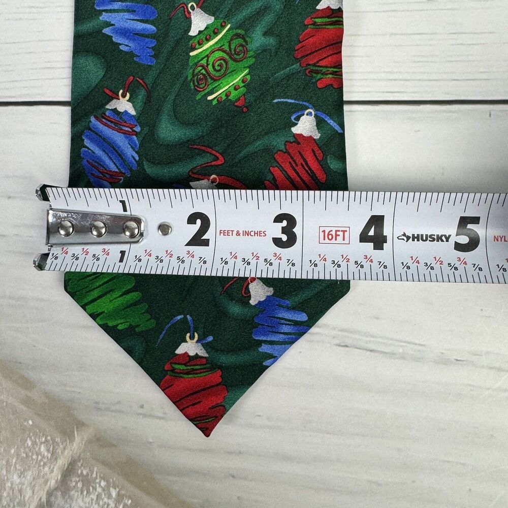 Hallmark Holiday Traditions Mens Tie Christmas Ornaments Green  EUC Red Blue - Picture 5 of 6